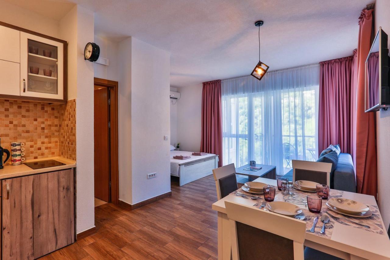Luna Apartmani Sutomore Exterior photo